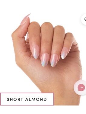 Glamnetic Reusable Press-On Nails in Winter Storm Shape Short Almond